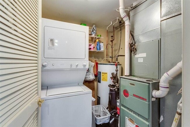 711 Clinton St in Hoboken, NJ - Building Photo - Building Photo