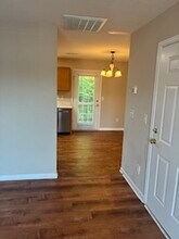 4805 Poplar Crest Way in Knoxville, TN - Foto de edificio - Building Photo