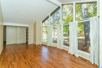 1928 Indian Lake Dr in Birmingham, AL - Building Photo - Building Photo