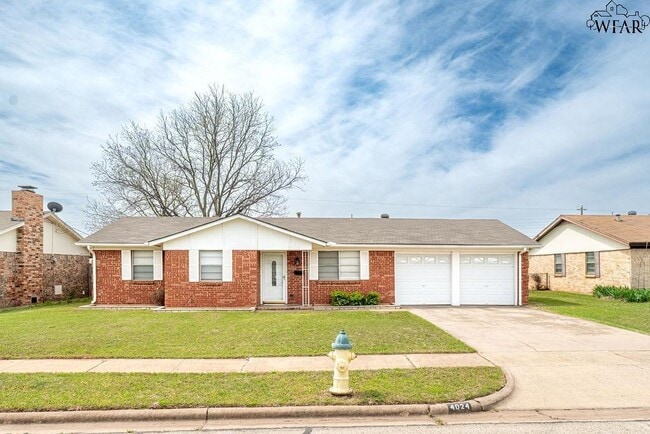 property at 4024 Hooper Dr