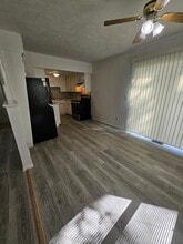 406 30th Ave, Unit 406 in Moline, IL - Foto de edificio - Building Photo