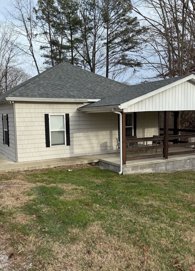 property at 1109 W 5th Street Rd