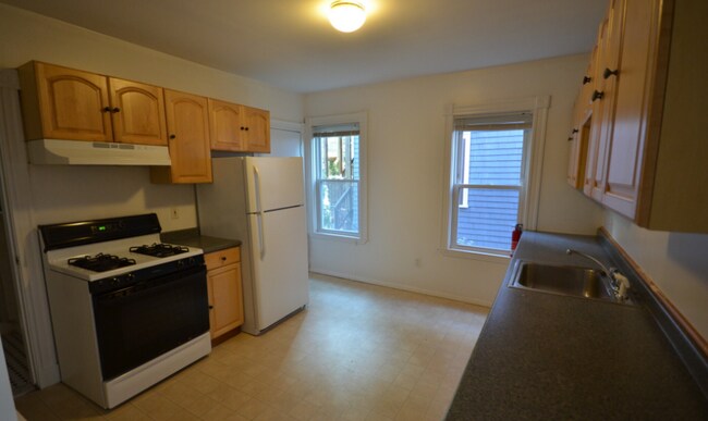 10 Cambridge Ter, Unit 2 in Cambridge, MA - Building Photo - Building Photo