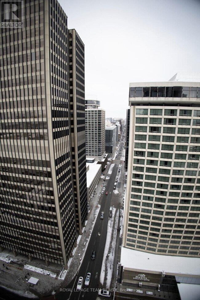 340-2340 Queen St in Ottawa, ON - Building Photo - Building Photo
