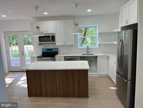 924 Bethlehem Pike in Line Lexington, PA - Building Photo - Building Photo