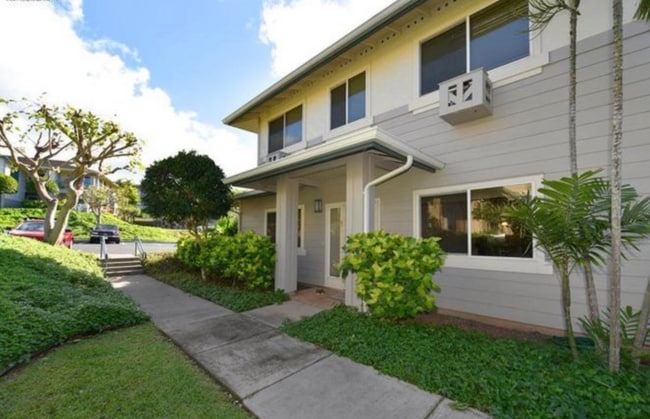 37 Polohina Ln