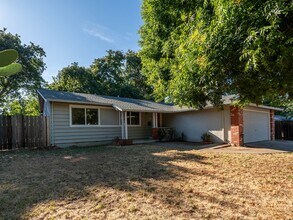 5450 Florida Dr in Concord, CA - Building Photo - Building Photo