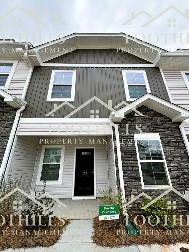 104 104 in Anderson, SC - Building Photo - Building Photo