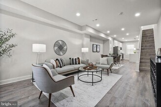 518 N Lakewood Ave in Baltimore, MD - Building Photo - Building Photo