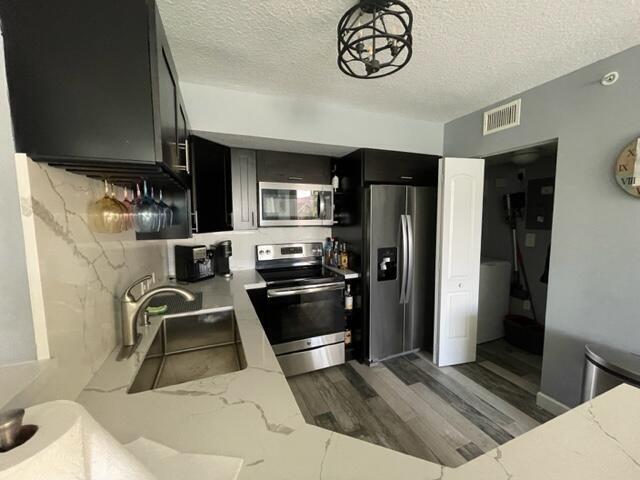 110 Villa Cir