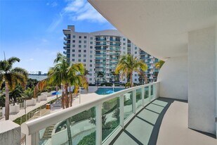 7900 Harbor Island Dr in Miami Beach, FL - Building Photo