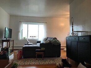 76 Euston Rd in Boston, MA - Foto de edificio - Building Photo