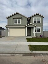 6893 N Isaiah Ave in Meridian, ID - Building Photo