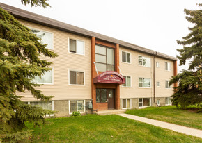 11624 112th Ave NW in Edmonton, AB - Building Photo