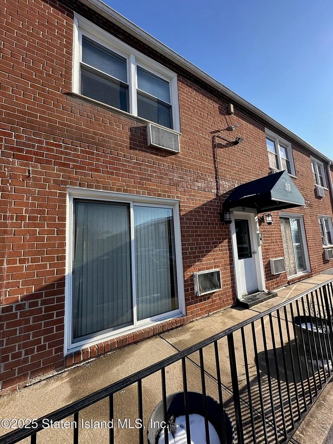 39 Vera St in Staten Island, NY - Building Photo - Building Photo
