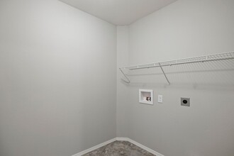 593 W Grace St in Republic, MO - Building Photo - Building Photo