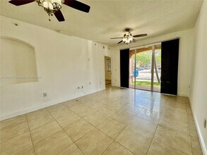 6540 NW 114th Ave in Doral, FL - Building Photo - Building Photo