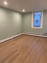 16 Garrison St, Unit A in Brunswick, ME - Building Photo - Building Photo