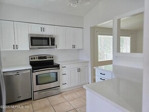 795 Stocks St in Atlantic Beach, FL - Building Photo - Building Photo