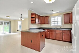7125 Weavers Run in Cramerton, NC - Building Photo - Building Photo