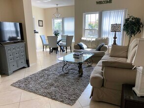 23640 Walden Center Dr, Unit 209 San mirage in Estero, FL - Foto de edificio - Building Photo