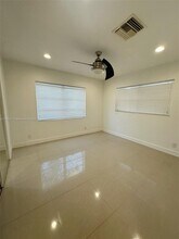 317 Hendricks Isle in Fort Lauderdale, FL - Building Photo - Building Photo