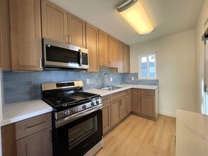 225 S G St in Lompoc, CA - Building Photo - Building Photo