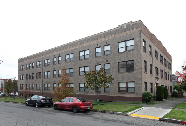 Travis Apartments in Tacoma, WA - Building Photo - Building Photo