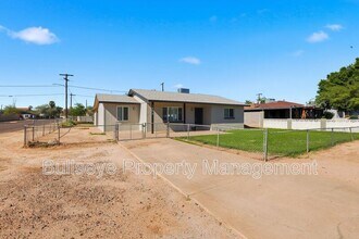 1102 N 28th Pl in Phoenix, AZ - Building Photo - Building Photo