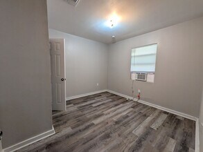 255 Pollard St in Beaumont, TX - Building Photo - Building Photo