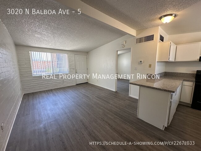 3020 N Balboa Ave in Tucson, AZ - Foto de edificio - Building Photo