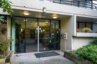 Beacon Hill Apartments in North Vancouver, BC - Building Photo - Building Photo