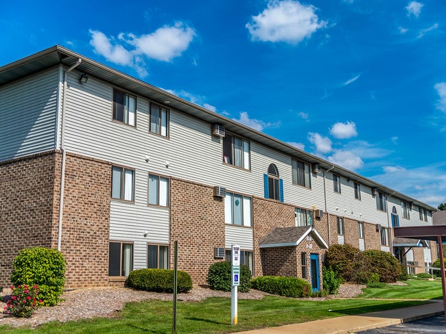 Lakeside Apartments in Battle Creek, MI - Building Photo - Building Photo