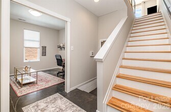 925 Westbrook Dr in Charlotte, NC - Building Photo - Building Photo