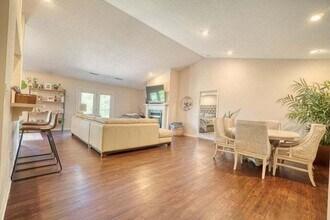 3636 Augusta Dr in Columbia, MO - Building Photo - Building Photo