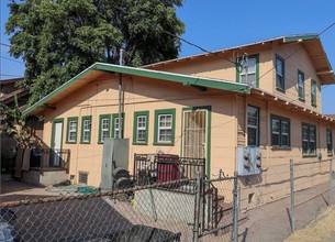 4323 Brighton Ave in Los Angeles, CA - Building Photo - Building Photo