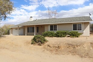 7847 Braceo St in Hesperia, CA - Building Photo