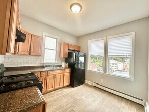 130 Grant Ave in Jersey City, NJ - Building Photo - Building Photo