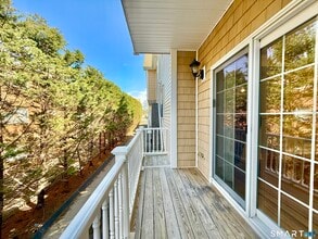 27 Ferris Ave in Norwalk, CT - Building Photo - Building Photo