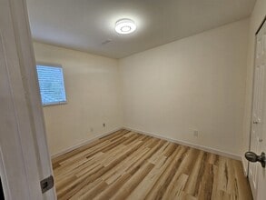 23238-2121A 121a Ave in Maple Ridge, BC - Building Photo - Building Photo