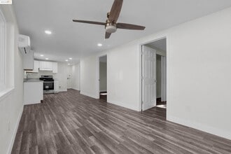 1378 Windsor Way in Brentwood, CA - Building Photo - Building Photo