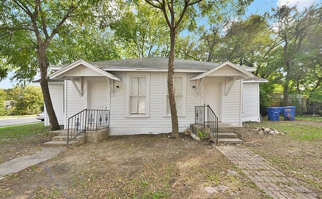 property at 113 S Olive St