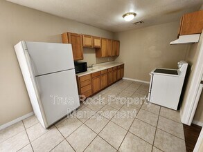 218 E 14th St in Ada, OK - Building Photo - Building Photo