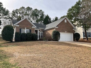 5715 Branthurst Dr in Charlotte, NC - Foto de edificio - Building Photo