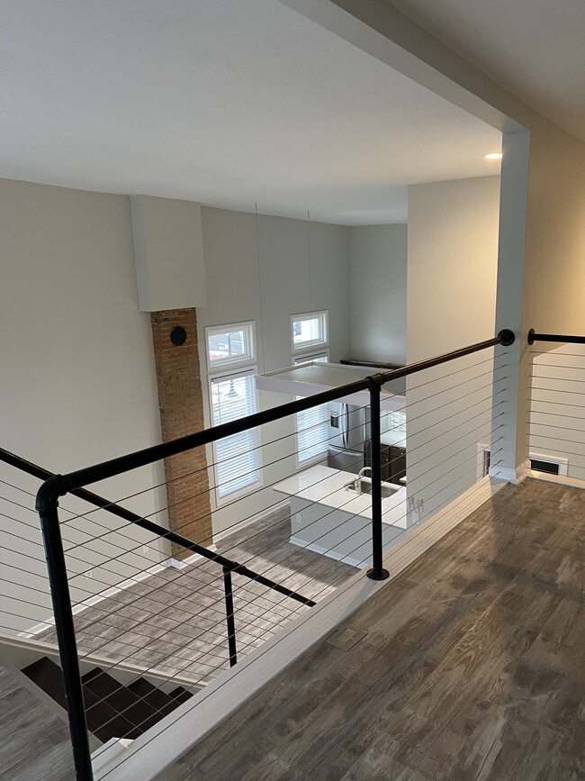 101 N Clinton Ave, Unit A in St. Johns, MI - Building Photo - Building Photo