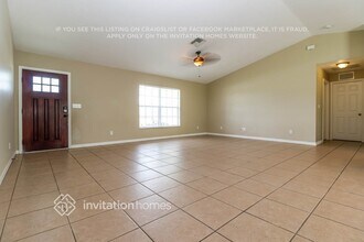 3322 Oasis Blvd in Cape Coral, FL - Building Photo - Building Photo