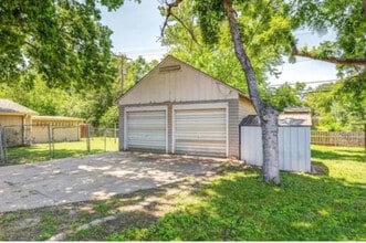 852 Sherman St in Salina, KS - Building Photo - Building Photo