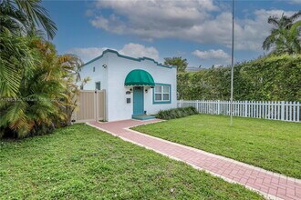 1648 Adams St in Hollywood, FL - Building Photo - Building Photo