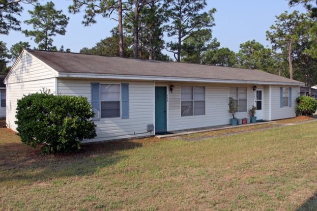 Essex Point in Pensacola, FL - Building Photo