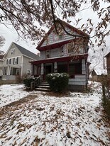 96 Hall St in Akron, OH - Building Photo